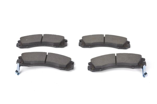 BOSCH 0 986 424 523 ТОРМОЗНЫЕ КОЛОДКИ MITSUBISHI L 400 BUS