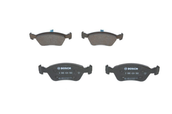 Bosch 0 986 424 560 комплект тормозных колодок спереди для TOYOTA Avensis T22