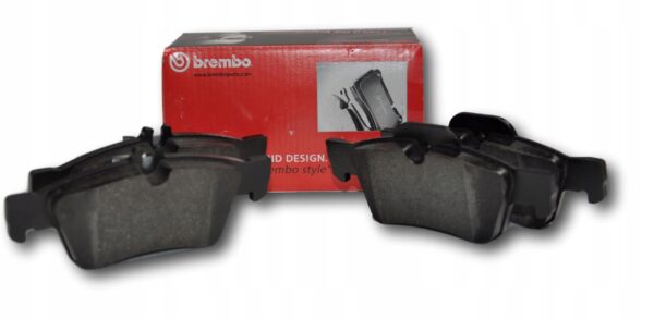 Brembo P 68 010 комплект тормозных колодок, дисковые тормоза
