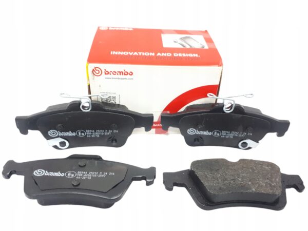 ТОРМОЗНЫЕ КОЛОДКИ ЗАДНЕГО МОСТА BREMBO FORD FOCUS III