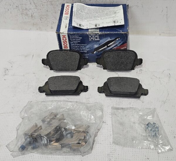 Bosch 0 986 424 528 комплект тормозных колодок, дисковые тормоза