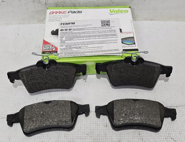 ТОРМОЗНЫЕ КОЛОДКИ ЗАДНИЕ 598783 VALEO CADILLAC CITROEN
