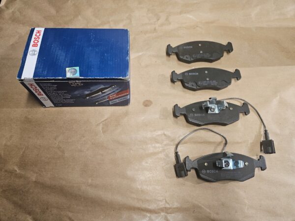 ТОРМОЗНЫЕ КОЛОДКИ ПЕРЕДНИЕ BOSCH FIAT PUNTO EVO PUNTO 500 0 986 494 463