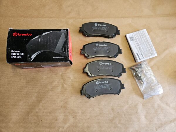 Brembo P 68 067 набор тормозных колодок, дисковые тормоза