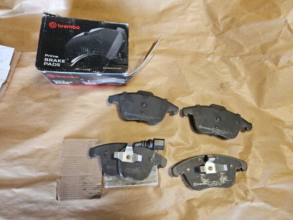 Brembo P 85 112 набор тормозных колодок, дисковые тормоза
